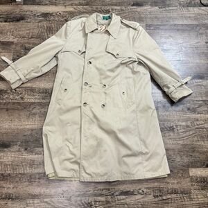 Classic Men's Tan Trench Coat